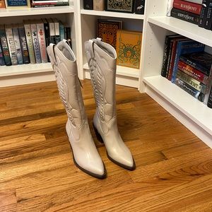 Stradivarius Ecru Cowboy Boots